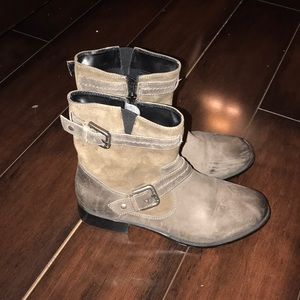 CLARKS BOOTS **NEW